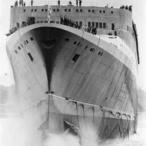 Queen Elizabeth II launching the Cunard Cruise Liner, The QE2 in the Clyde Queen Elizabeth II launching the Cunard Cruise Liner, The QE2 in the Clyde