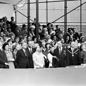 Queen Elizabeth II launching the Cunard Cruise Liner, The QE2 in the Clyde Queen Elizabeth II launching the Cunard Cruise Liner, The QE2 in the Clyde