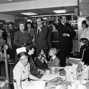 Queen Elizabeth II opens the Royal Surrey County Hospital Queen Elizabeth II opens the Royal Surrey County Hospital