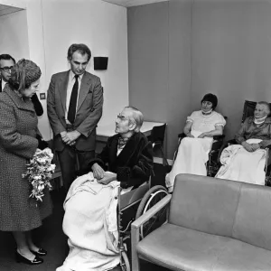 Queen Elizabeth II opens the Royal Surrey County Hospital Queen Elizabeth II opens the Royal Surrey County Hospital
