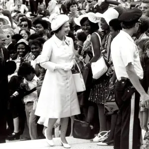 Queen Elizabeth II and Prince Philip Greet Crowds in Washington DC Print Queen Elizabeth II and Prince Philip Greet Crowds in Washington DC Print