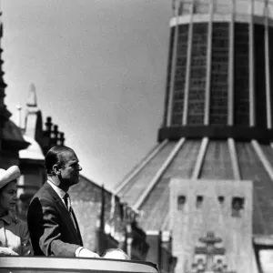 Queen Elizabeth II and Prince Philip visit Liverpool Metropolitan Cathedral Print Queen Elizabeth II and Prince Philip visit Liverpool Metropolitan Cathedral Print