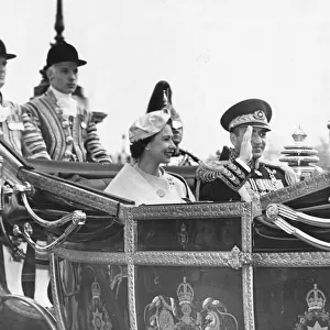 Queen Elizabeth II and The Shah of Iran on their arrival at Buckinghm Palace after their