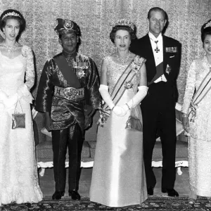 Queen Elizabeth II Print with Sultan Abdul Halim Shah of Malaysia Queen Elizabeth II Print with Sultan Abdul Halim Shah of Malaysia