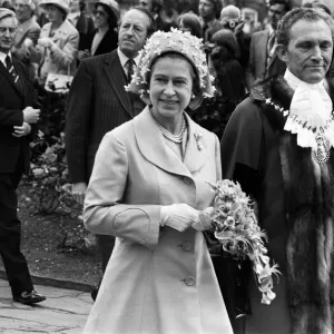 Königin Elisabeth II während ihrer Besuch im West-Mitteland für ihre Silberjubiläumsreise