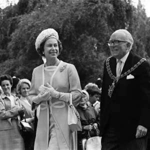 Queen Elizabeth II visits the Precinct, Coventry, with the Lord Mayor. 30th June 1970