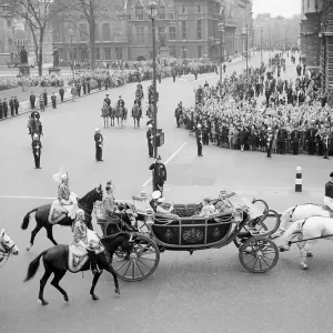 Queen Elizabeth May 1954 with familyPrince philip Duke of edinburgh Queen Elizabeth May 1954 with familyPrince philip Duke of edinburgh
