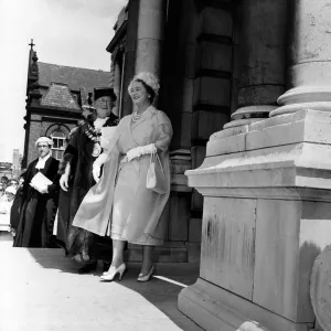 Queen Elizabeth The Queen Mother Print - 1960 Stockport Visit Queen Elizabeth The Queen Mother Print - 1960 Stockport Visit