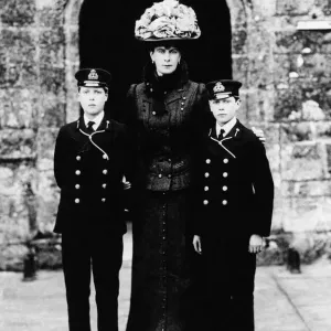 Queen Mary with Prince Edward and Prince Albert after visiting an exhibition Queen Mary with Prince Edward and Prince Albert after visiting an exhibition