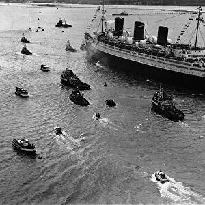 Queen Mary ship sailing down the Solent on her last voyage to America October 1967