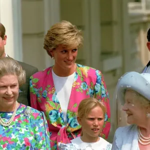 Queen Mother Birthdays August 1990 On her 90th Birthday outside Clarence House