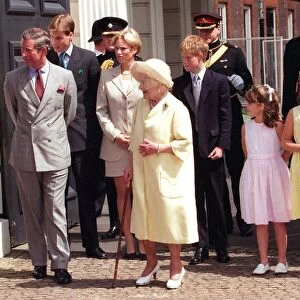 Queen Mother and family on her 1998th birthday Aug 1998 The Queen Mother along with