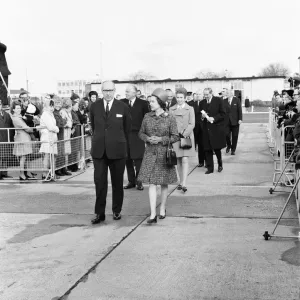 The Queen and Princess Anne at London Heathrow Airport, 2nd March 1970 Print The Queen and Princess Anne at London Heathrow Airport, 2nd March 1970 Print