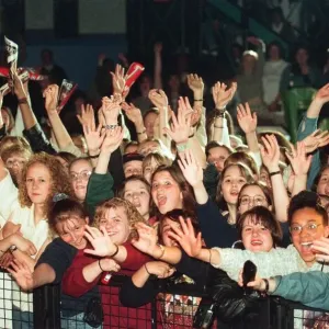 Il tour musicale di Radio 1 tenutosi al Dome II. 20 maggio 1995. Il tour musicale di Radio 1 tenutosi al Dome II. 20 maggio 1995.