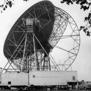 The Radio telescope at Jodrell Bank. December 1958 P009706 The Radio telescope at Jodrell Bank. December 1958 P009706