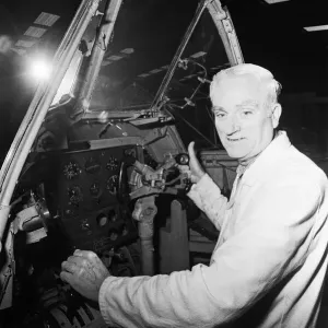 Former RAF pilot Les De Faye is reunited with his beloved fighter planes Former RAF pilot Les De Faye is reunited with his beloved fighter planes