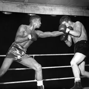 Randoph Turpin v C. Delannoit (right)