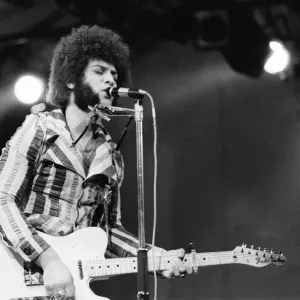 Ray Dorset, cantante y líder de Mungo Jerry actuando en el Festival de Reading.