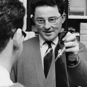 Raymond Edward Hitchcock, born 28 November 1929 in Christchurch is a former New Zealand Raymond Edward Hitchcock, born 28 November 1929 in Christchurch is a former New Zealand
