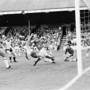 Reading 1-0 Bolton, league division three match at Elm Park, Saturday 5th October 1985 Reading 1-0 Bolton, league division three match at Elm Park, Saturday 5th October 1985