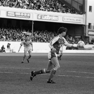 Reading Reserves v Arsenal Reserves held at Highbury. Tony Adams. 16th February 1991 Reading Reserves v Arsenal Reserves held at Highbury. Tony Adams. 16th February 1991