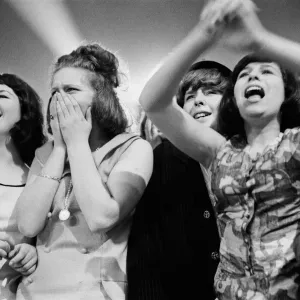 Ready Steady Go - Teenage TV pop music and dancing show on ATV TV from 1963-1966 Ready Steady Go - Teenage TV pop music and dancing show on ATV TV from 1963-1966