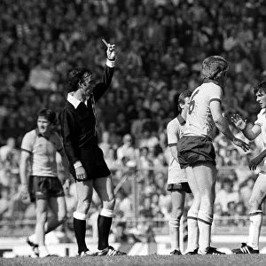 Referee George Courtney books Willie Young in FA Cup Final 1980