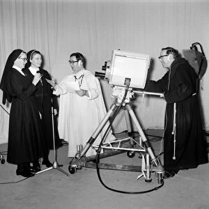 Religion Nuns Humour: The singing sisters from the "Daughters of Jesus"Convent