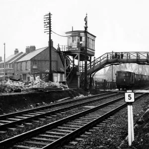 Die Demolierung des alten Bahnhofs Forrest Hall am 11. März 1964 Ansicht