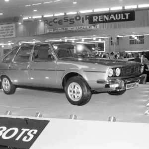Renault 30TS at the Geneva Motor Show. March 1975 75-01419-010 Renault 30TS at the Geneva Motor Show. March 1975 75-01419-010