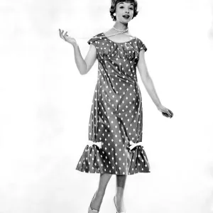 Reveille Fashions: Annie Grant. May 1958 P006890
