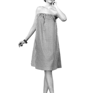 Reveille Fashions: Delia Freeman. May 1967 P006717 Reveille Fashions: Delia Freeman. May 1967 P006717