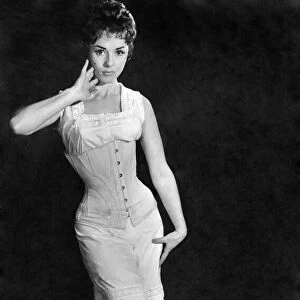 Reveille Fashions. January 1959 P006911