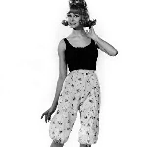Reveille Fashions. Jeanette Harding. June 1962 P008941