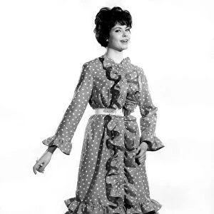 Reveille Fashions. Jennifer White. March 1962 P008912