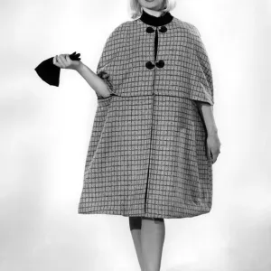 Reveille Fashions: Vyvyyan Dunber. October 1964 P06764. Coat & Gloves