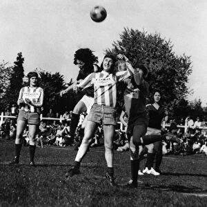 Rheims 6-0 Lyons, Womens Professional Football League match in France