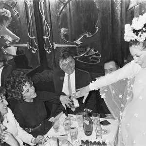 Elizabeth Taylor at Paris Fashion Week 1968 Print