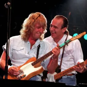 Rick Parfitt und Francis Rossi von Status Quo im Konzert am 23. September 1991