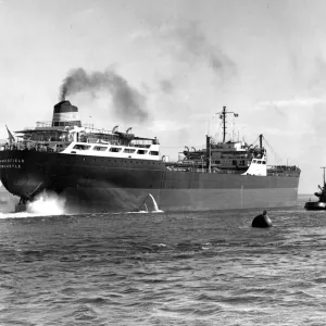 River Tyne built for Tyne owners, The tanker Thamesfield (32 River Tyne built for Tyne owners, The tanker Thamesfield (32