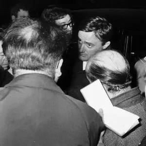 Robert Vaughn actor surrounded by members of the press Robert Vaughn actor surrounded by members of the press