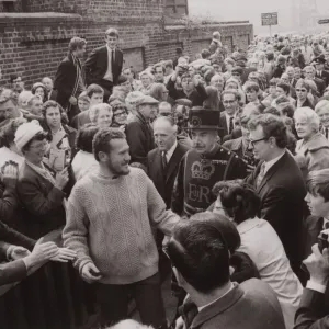 Robin Knox Johnston cheered by a large crowds as he arrives at London Robin Knox Johnston cheered by a large crowds as he arrives at London