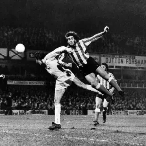 Rod Belfitt, la nouvelle recrue de Sunderland, rate juste le contact avec un croisé dur.
