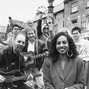 Rod Clements of the group Lindisfarne (front left). (Circa 1989)