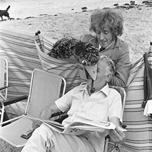 Rod Hull and Emu seen here terrorising the holidaymakers on Clactons beaches