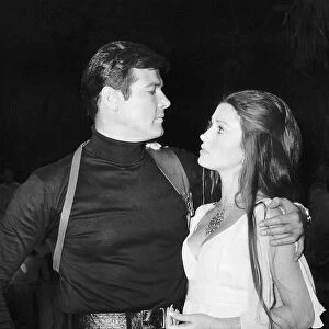 Roger Moore Actor "James Bond"with Jane Seymour "Solitaire"