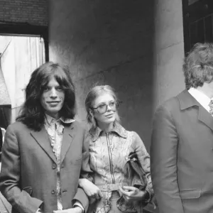 Rolling Stones: Mick Jagger and his girlfriend Marianne Faithful leave Marylebone