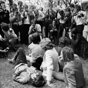 Rolling Stones : The photocall Introducing Mick Taylor (2nd Left Rolling Stones : The photocall Introducing Mick Taylor (2nd Left