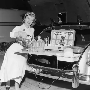 La Rolls Royce silver cloud est en exposition au salon de l'automobile d'Earls Court.
