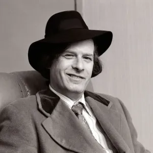 Romark Print - Hypnotist in Hat